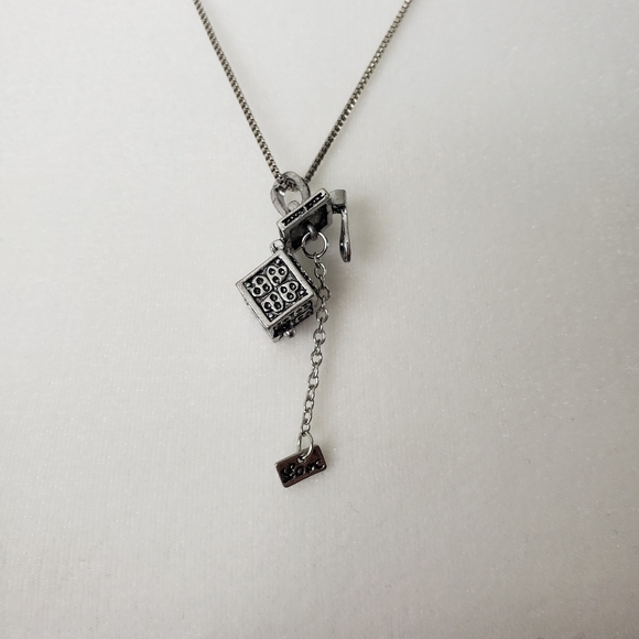 {5/$25} Secret love keepsake locket necklace - Picture 7 of 8